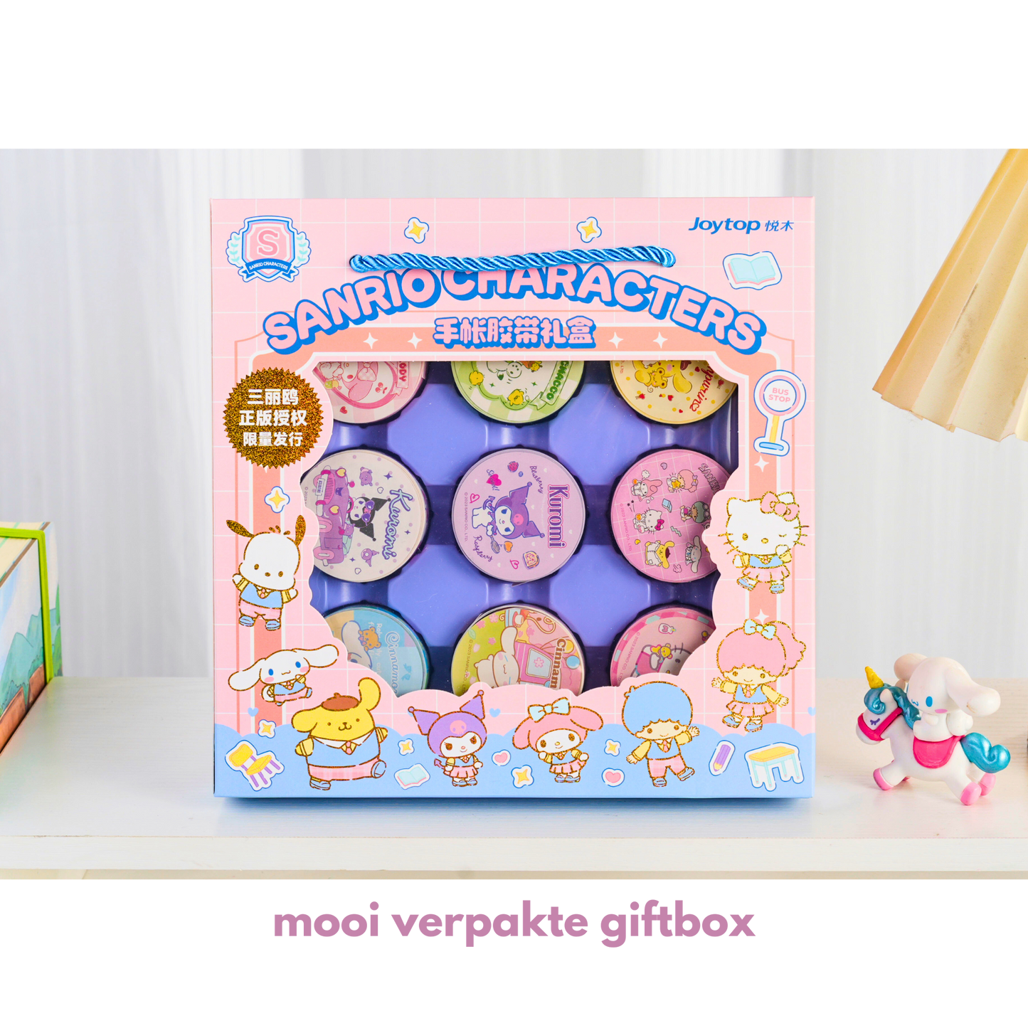 Sanrio - Washi Tape Cadeauset (Roze)– 9 Rollen – Youth Academy - Hello Kitty, Kuromi, My Melody, Cinnamoroll, Pompompurin, Pochacco, Little Twin Stars, Officiële Gelicenseerde Set – Perfect voor Journaling & Knutselen