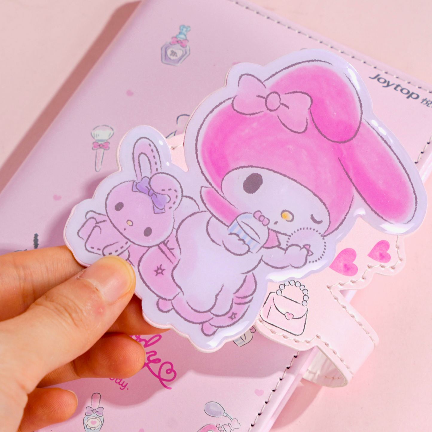 Sanrio – My Melody A6 Notitieboek Cadeauset – Schattig Dagboek met Magneetsluiting & Pen – Limited Edition Joytop x Sanrio - Cadeaubox / Schrijfset - origineel Sanrio-product