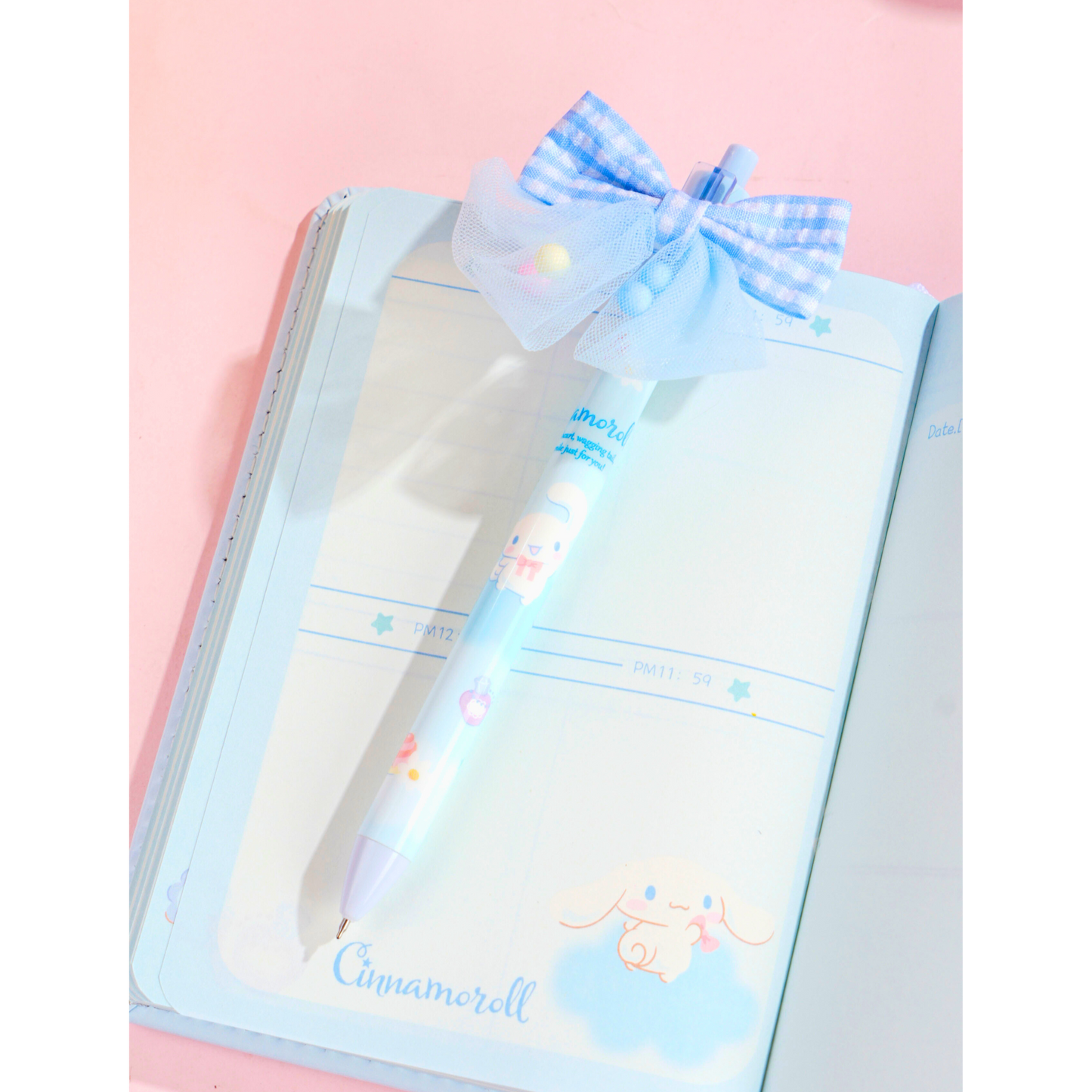 Sanrio – Cinnamoroll A6 Notitieboek Cadeauset – Schattig Notitieboek / Dagboek met Magneetsluiting & Pen – Limited Edition Joytop x Sanrio - Cadeaubox / Schrijfset - origineel Sanrio-product