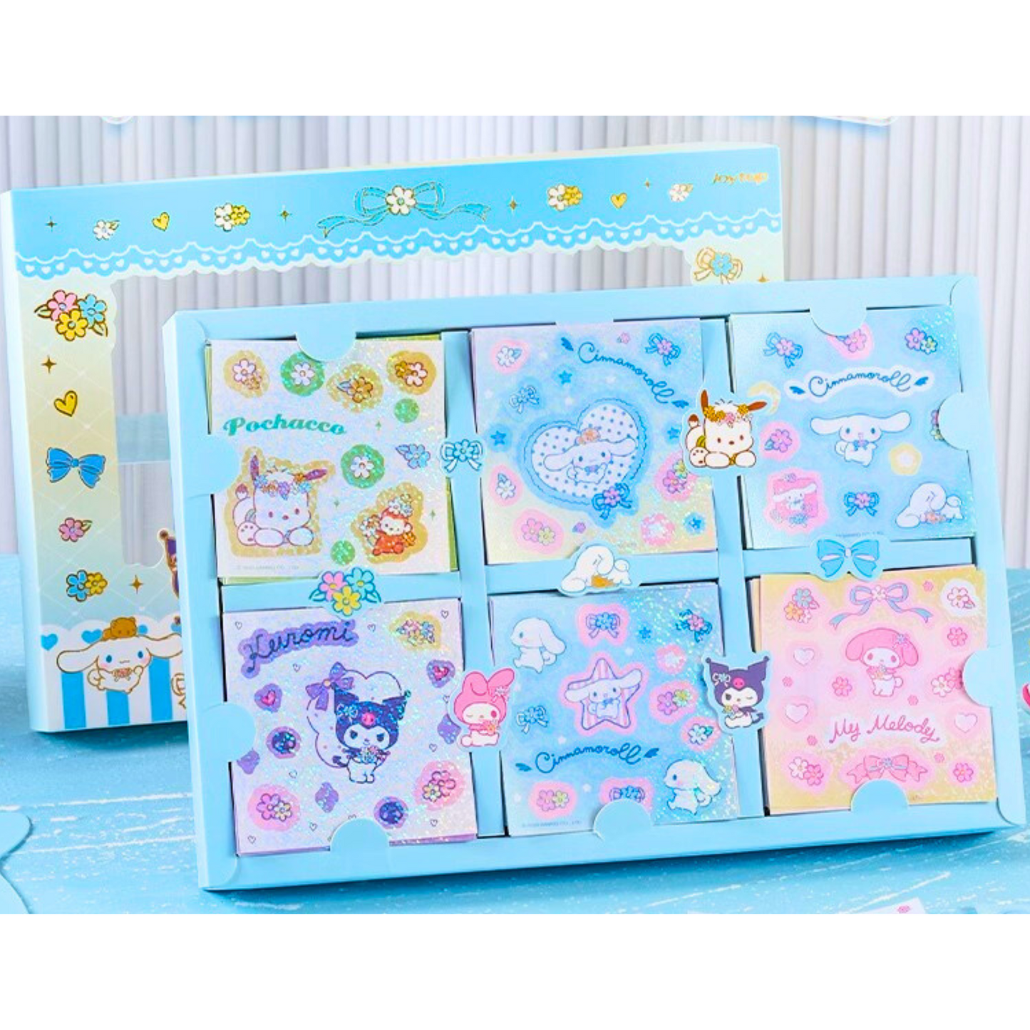 Sanrio - Sticker Box – 60 Unieke Stickers | Kuromi, Pochacco, My Melody en Cinnamoroll | Zelfklevend & Direct Gebruik | Perfect voor Journaling & DIY Decoratie